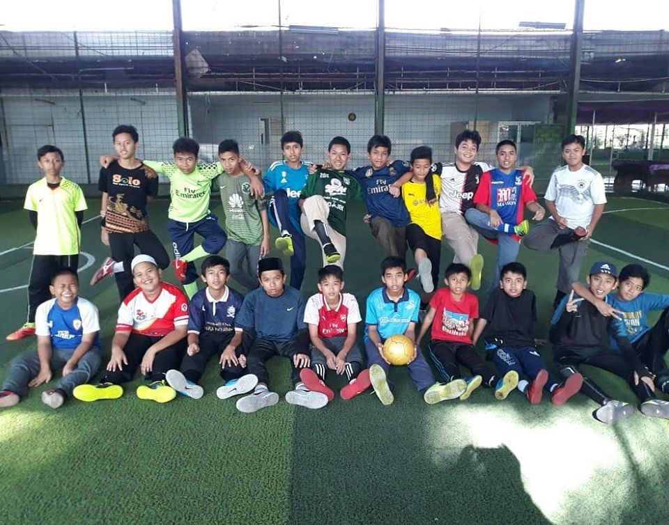 Bermain Futsal (Ekskul)